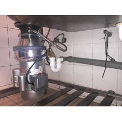 Waste King Commercial 1000 