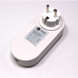 EcoMaster Externí mezizásuvka s pneuspínačem. 220 -240V, max 10A 
