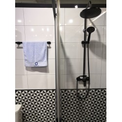 Vodovodná batéria sprchová s hlavovou a ručnou sprchou COLORADO čierna matná/chróm